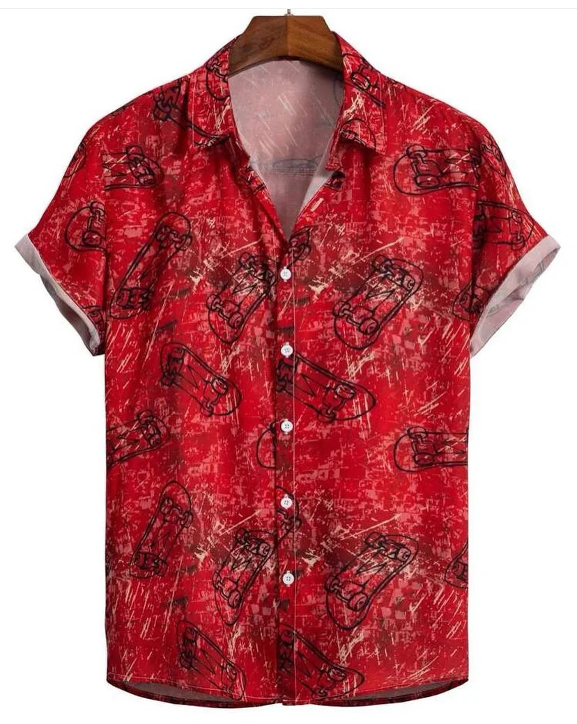 Camisa con estampado de patineta